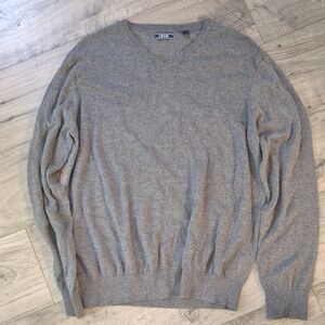 Izod Men's Heather Gray V-Neck Sweater